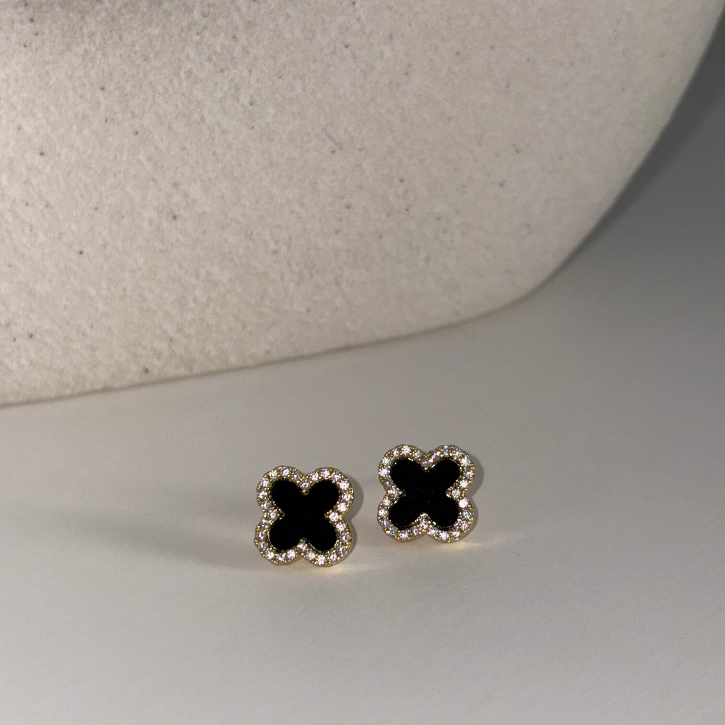 Boucles d'oreilles MINA noir