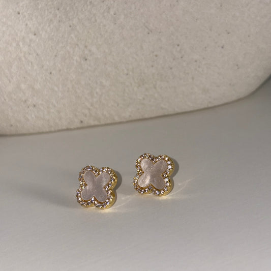 Boucles d'oreilles MINA blanche